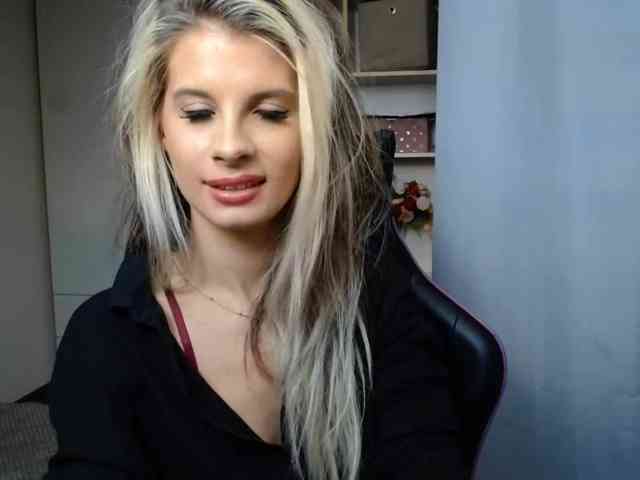 KristineNatural webcam