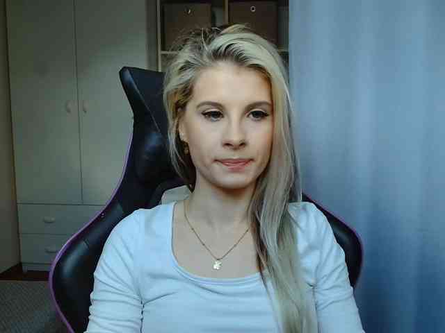 KristineNatural webcam