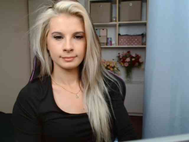 KristineNatural webcam