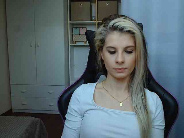KristineNatural webcam