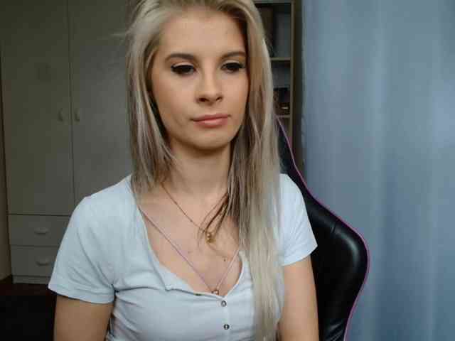 KristineNatural webcam