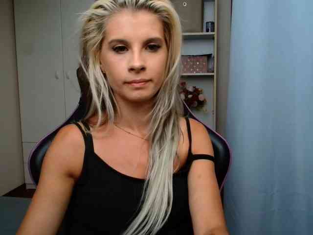 KristineNatural webcam