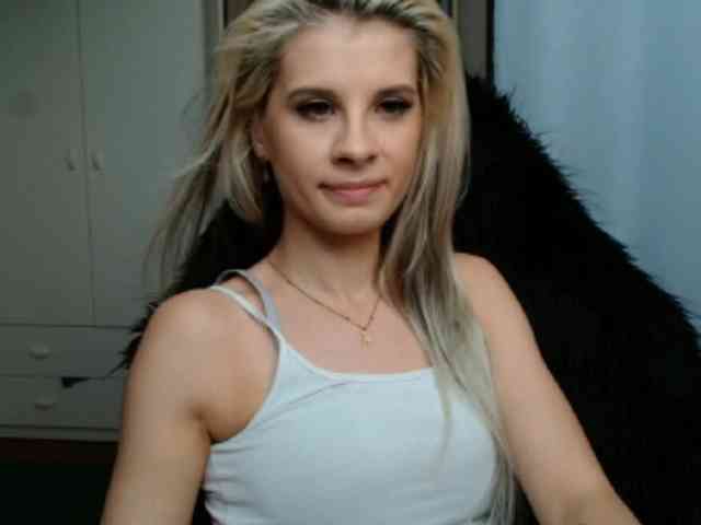 KristineNatural webcam
