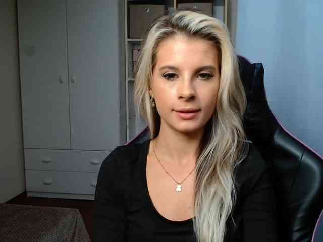 KristineNatural webcam