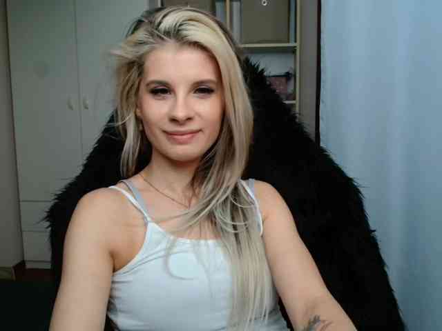 KristineNatural webcam