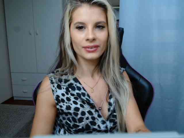 KristineNatural webcam
