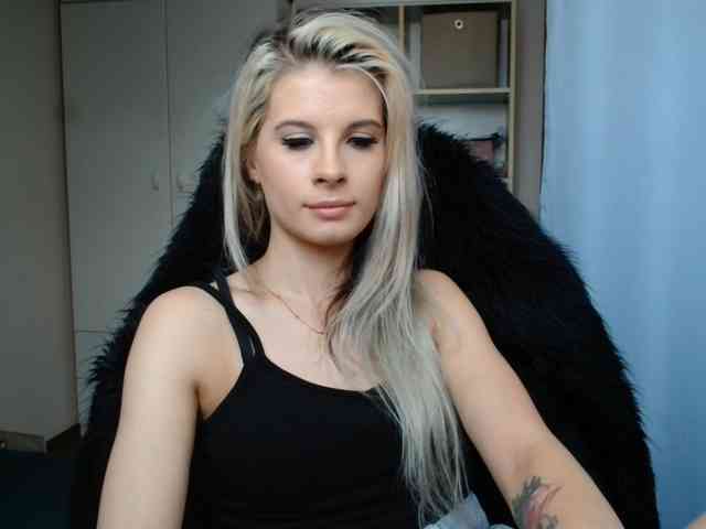 KristineNatural webcam