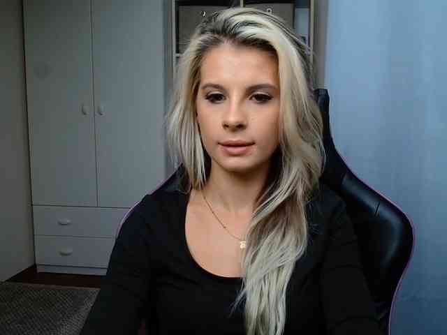 KristineNatural webcam