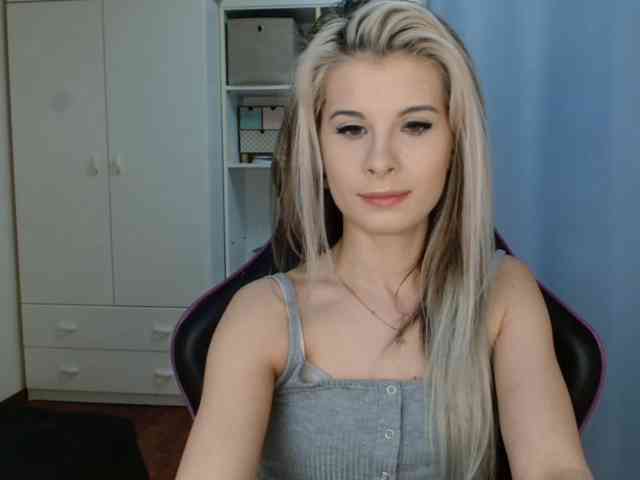KristineNatural webcam