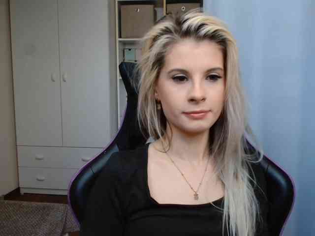 KristineNatural webcam