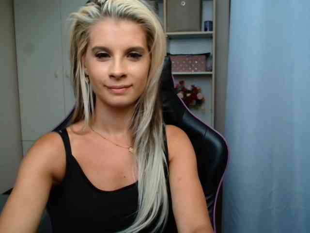 KristineNatural webcam