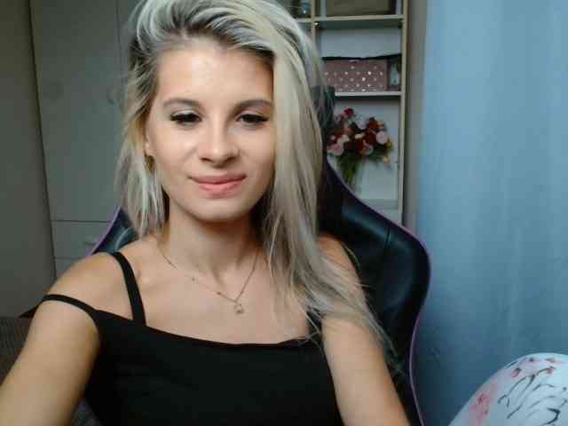 KristineNatural webcam