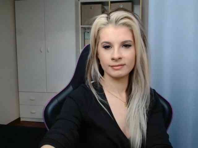 KristineNatural webcam