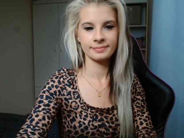 KristineNatural webcam