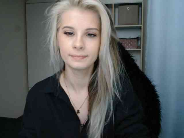 KristineNatural webcam