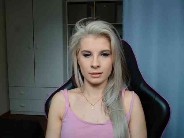 KristineNatural webcam