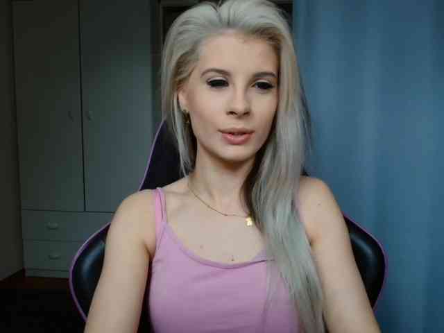 KristineNatural webcam