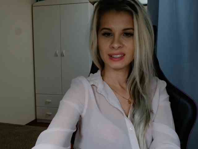 KristineNatural webcam