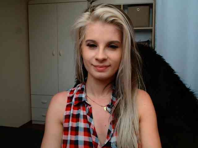 KristineNatural webcam