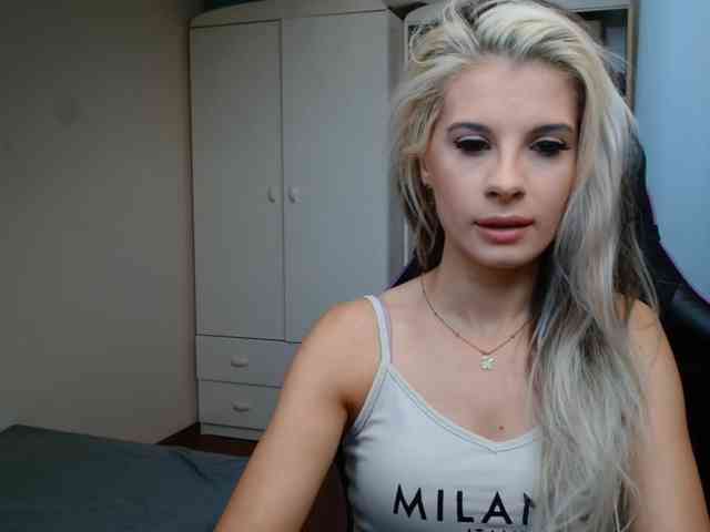 KristineNatural webcam