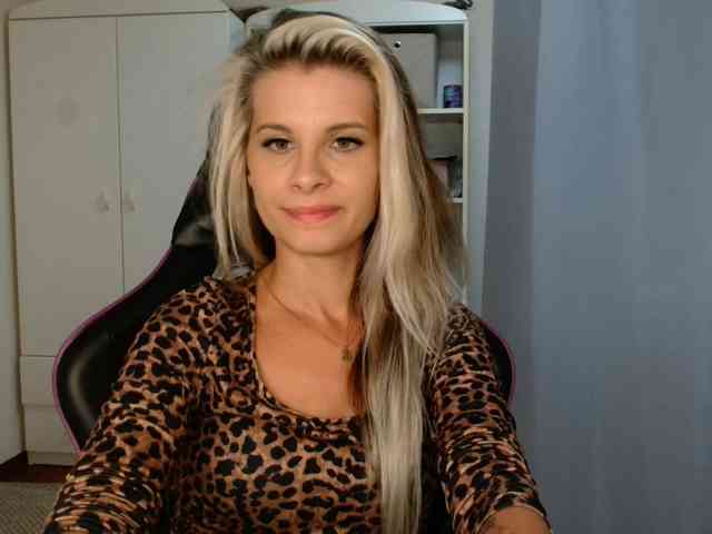 KristineNatural webcam