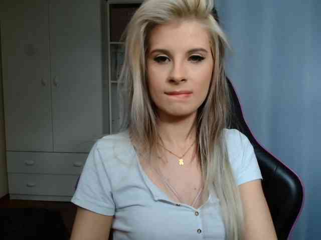 KristineNatural webcam