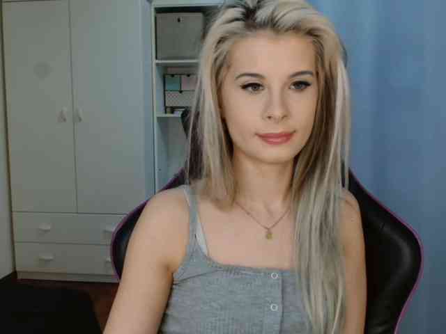 KristineNatural webcam