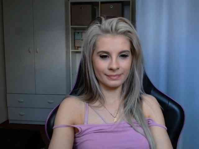 KristineNatural webcam