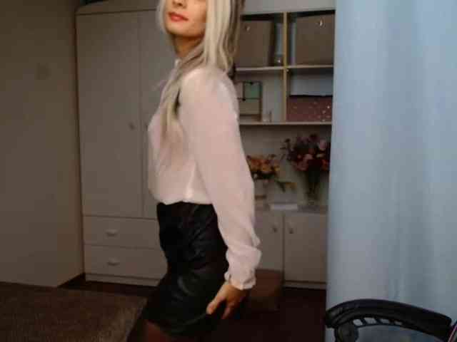 KristineNatural webcam