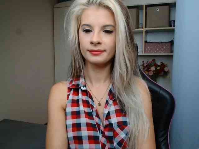 KristineNatural webcam