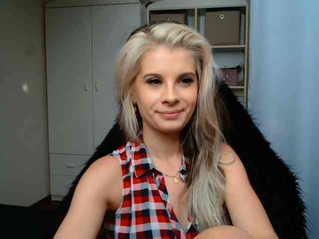 KristineNatural webcam