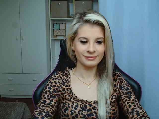 KristineNatural webcam