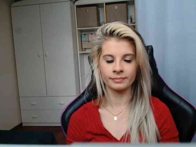 KristineNatural webcam