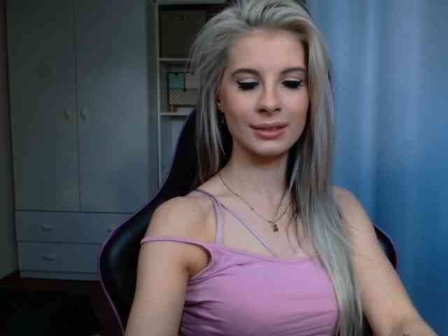 KristineNatural webcam