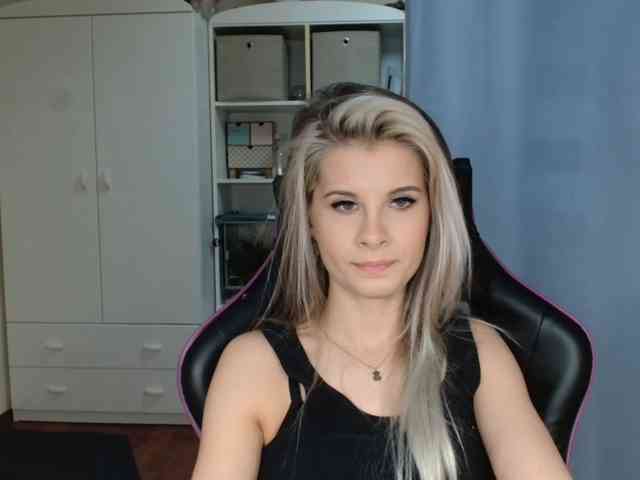 KristineNatural webcam