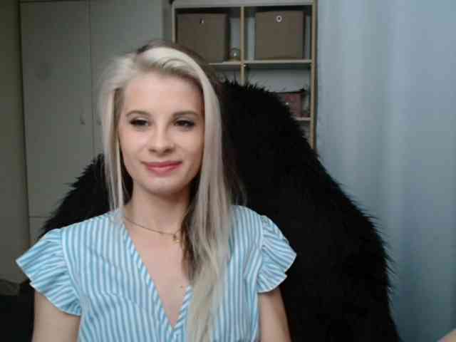KristineNatural webcam