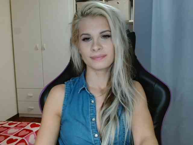 KristineNatural webcam