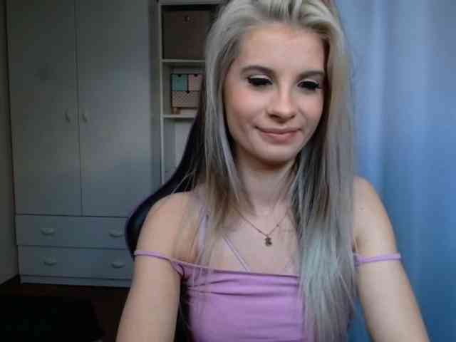 KristineNatural webcam