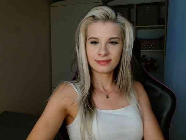 KristineNatural webcam