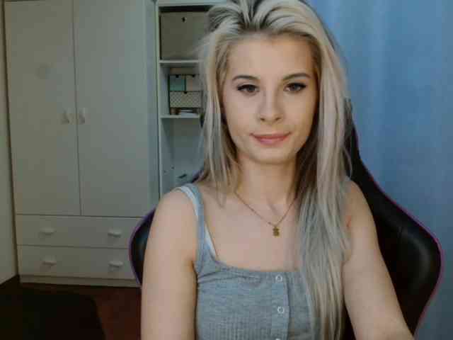 KristineNatural webcam