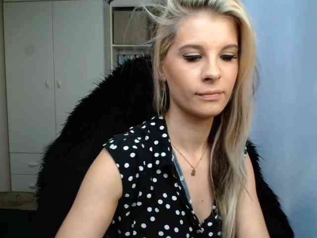 KristineNatural webcam