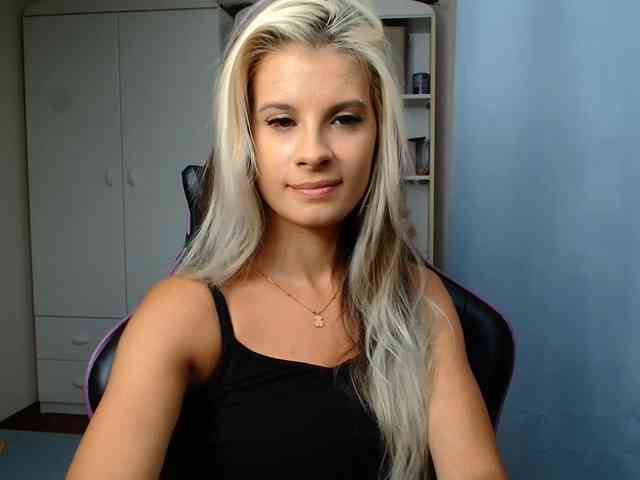 KristineNatural webcam