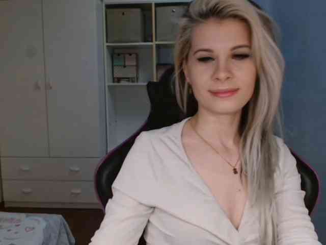 KristineNatural webcam