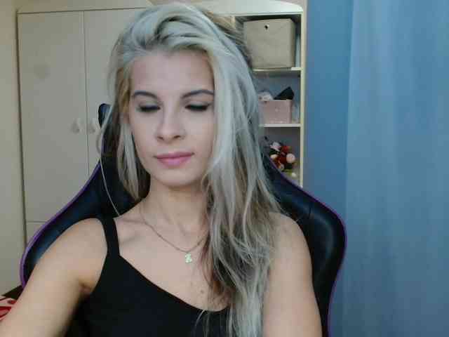KristineNatural webcam