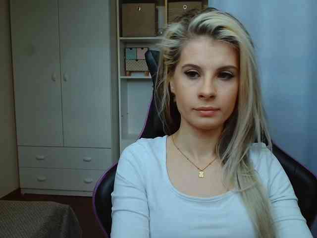KristineNatural webcam