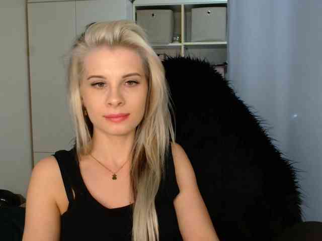 KristineNatural webcam