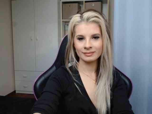 KristineNatural webcam