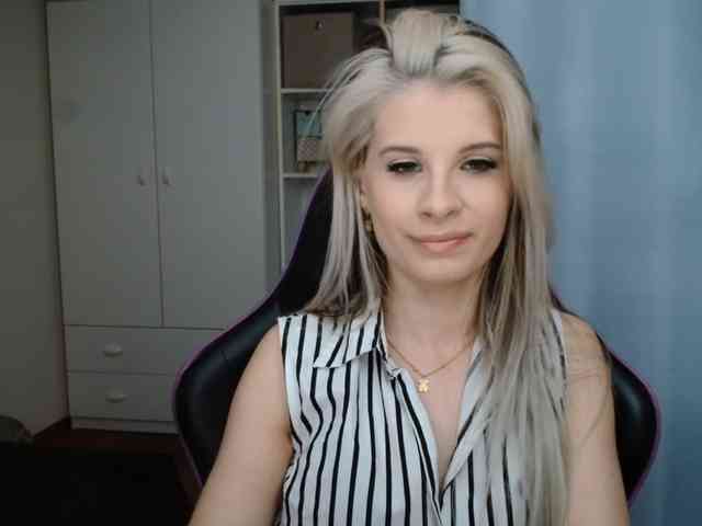KristineNatural webcam