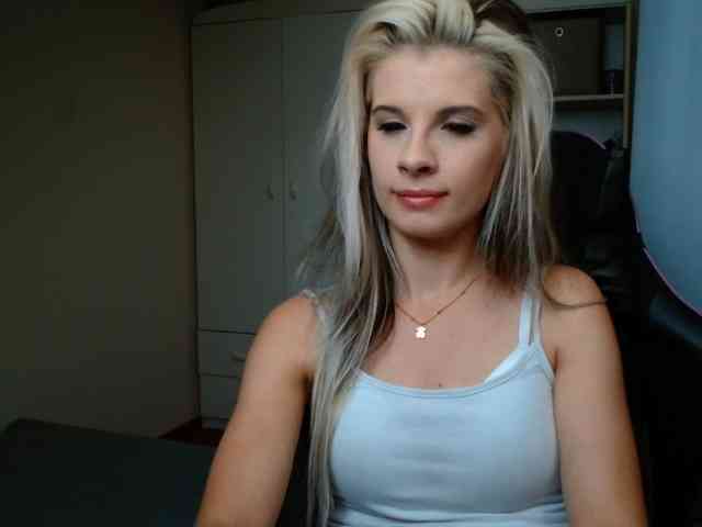 KristineNatural webcam