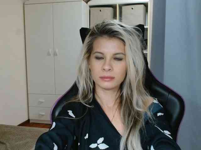 KristineNatural webcam
